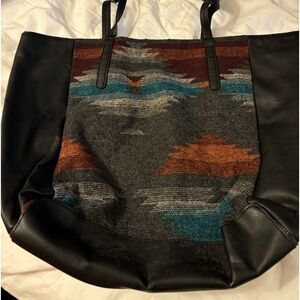 Western style tote. Euc.